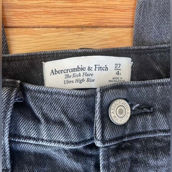 Abercrombie & Fitch The Kick Flare Ultra High Rise Sz 27 - Picture 5 of 9